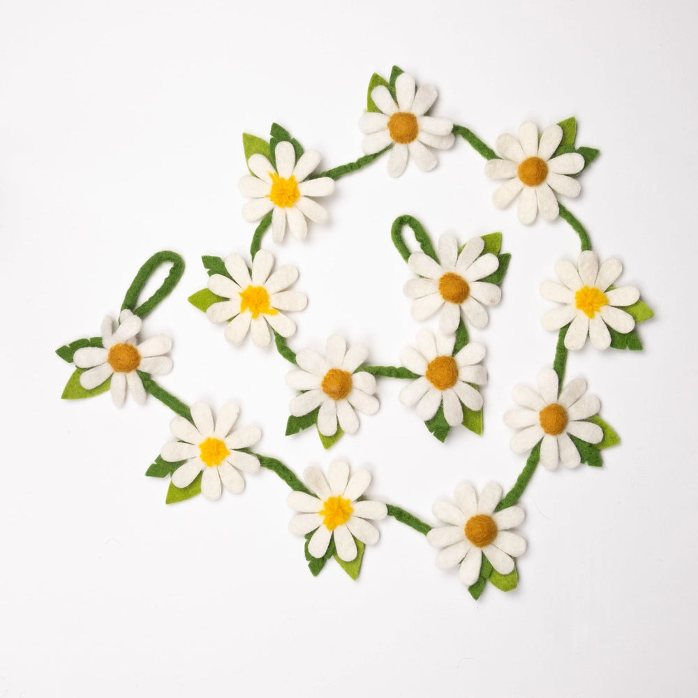 Winding Road Daisy Felt Garland