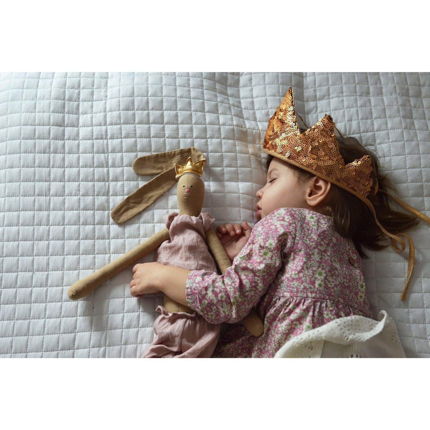 
                  
                    moimili.us “Gold Sequins” Crown - blueottertoys - 5904119243059
                  
                