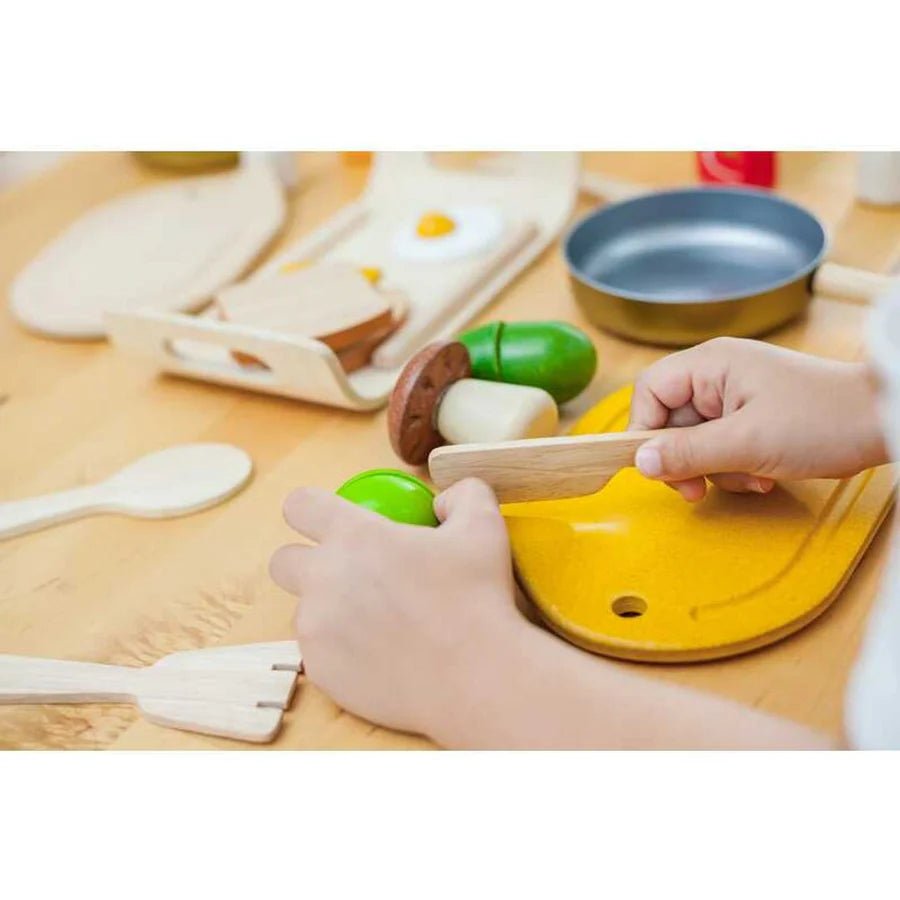 plantoys planwood vegetable set lifestyle shot