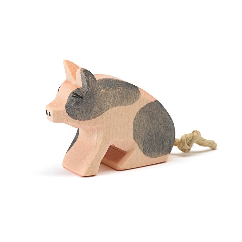 Ostheimer Spotted Pig, sitting - blueottertoys-MV10953